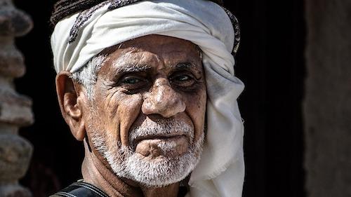 Статья: как натягивать кожу во время бритья Статья: как натягивать кожу во время бритья